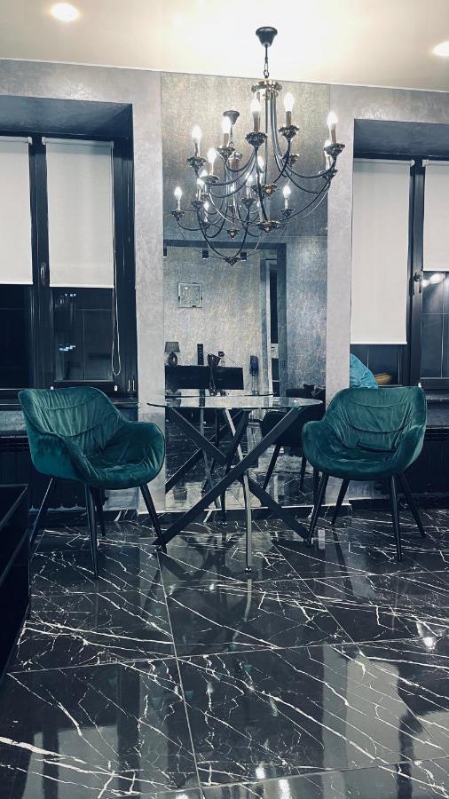 Luxury Design Apartments In The Center Of Kiev Kültér fotó
